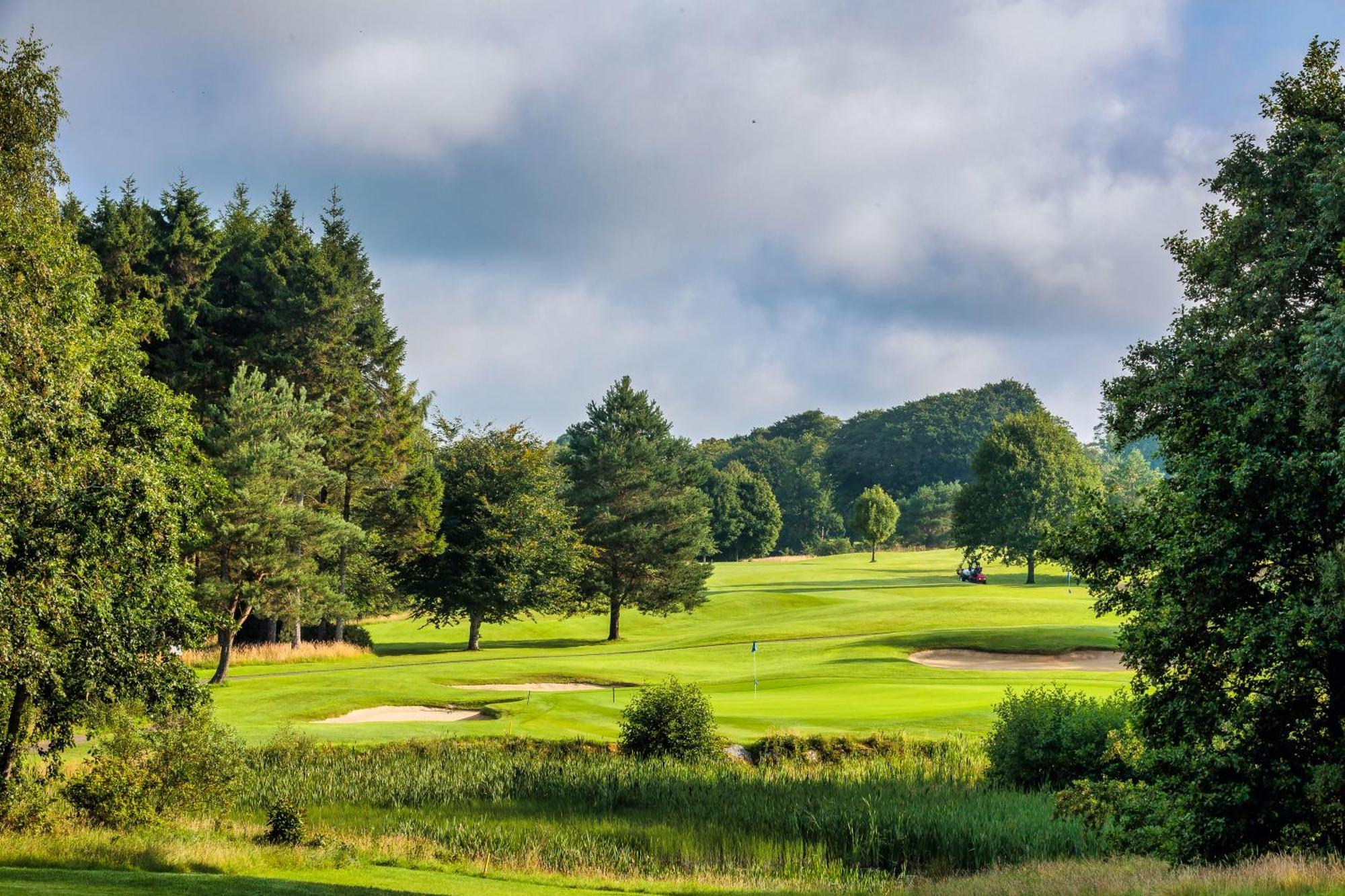 Tulfarris Hotel And Golf Resort Екстериор снимка